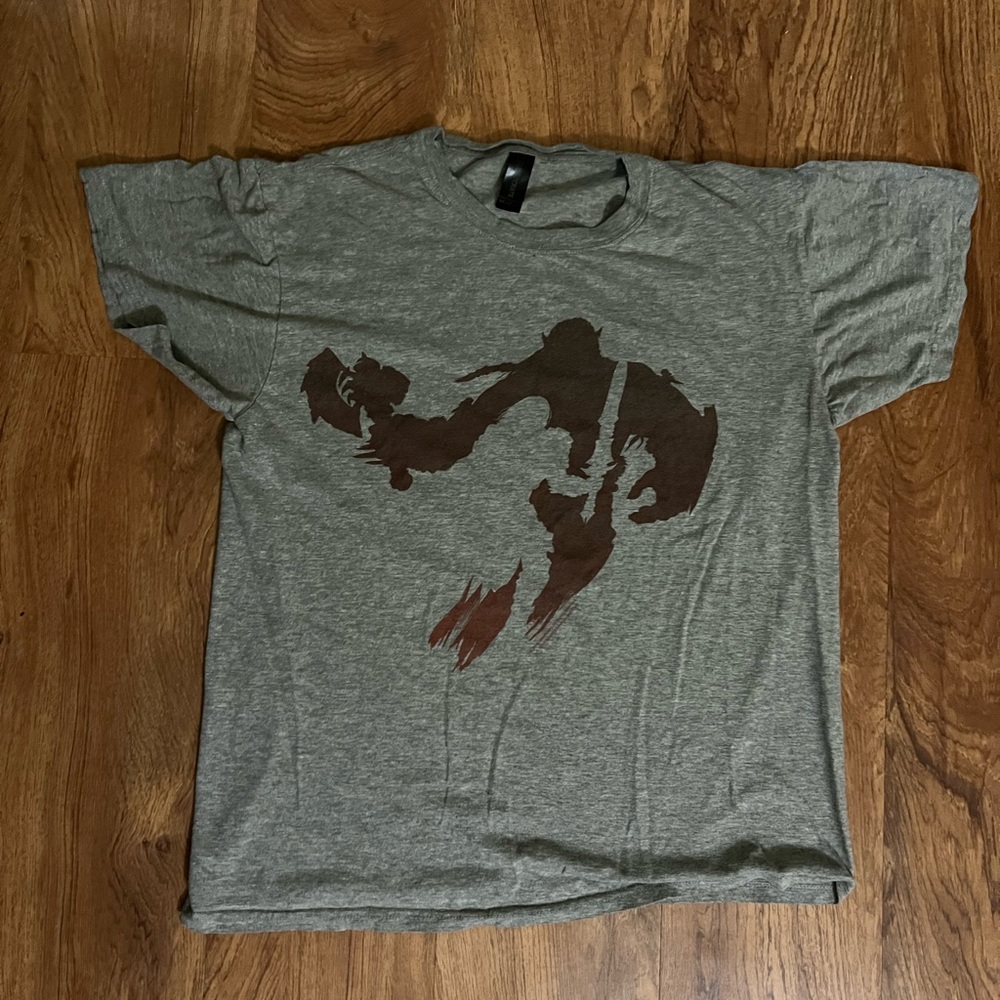 World of Warcraft grey tee. Men’s size Medium